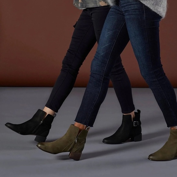 Vionic Women's Sienna Boots - Picture 10 of 11